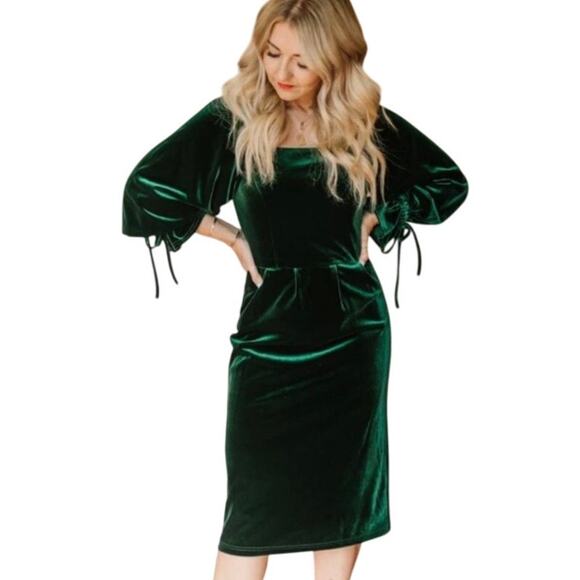Ivy City Women's Scarlett Velvet Green Puff Sleeve Square Neck Dress 3X - Picture 1 of 16